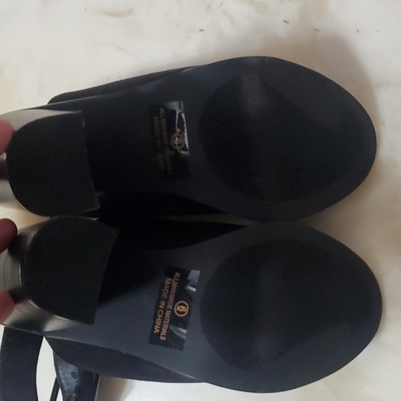 Open toe booties - Picture 6 of 6